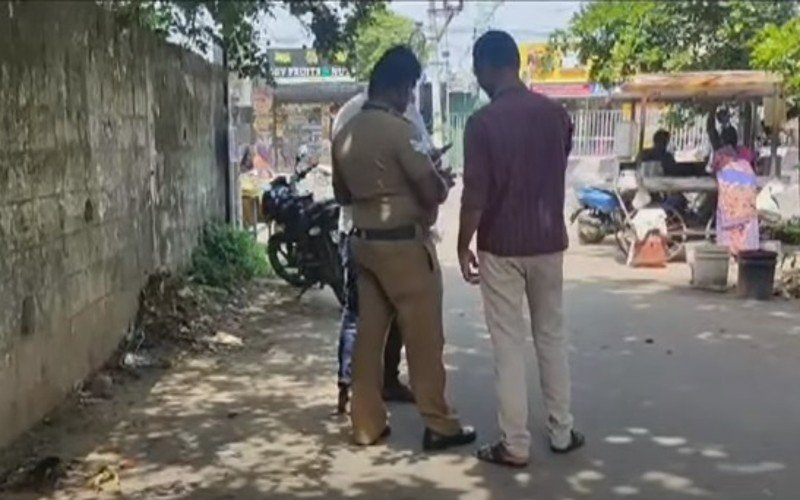 கல்லூரி மாணவியைக் கத்தியால் குத்திய காதலன்!