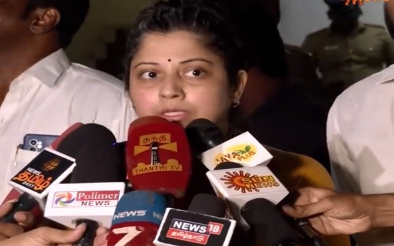 "சீமான் கூறிவிட்டார்....பெங்களூருக்கு செல்கிறேன்.... சென்னைக்கு வரமாட்டேன்"- நடிகை விஜயலட்சுமி பேட்டி!
