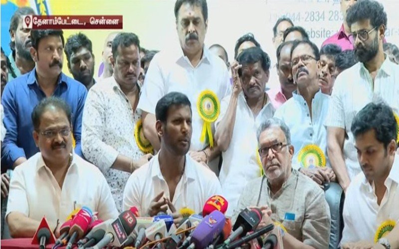"கட்டடம் கட்டி முடிக்கப்படும் வரை திருமணத்திற்காகக் காத்திருப்பேன்"- நடிகர் விஷால் பேட்டி!