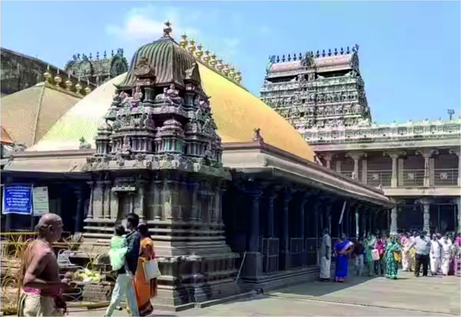 சிதம்பரம் நடராஜர் கோவில் கனகசபையில் தரிசனம் - தீட்சிதர்களுக்கு அதிகாரம் இல்லை