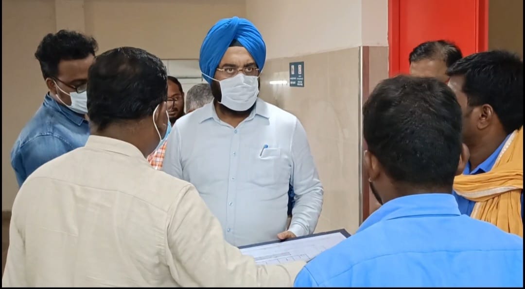 90% முடிவடைந்து இருக்கும் நிலையில் புதிய மருத்துவமனையில் அமைத்து இருக்கக்கூடிய அனைத்து அறைகளிலும் சுகாதாரத்துறை செயலர் ஆய்வு செய்தார்