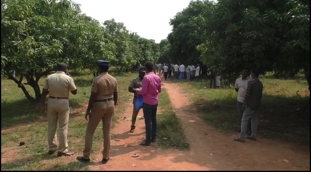 ரவுடி கொடூரமாக கொலை - போலீசார்  தீவிர விசாரணை