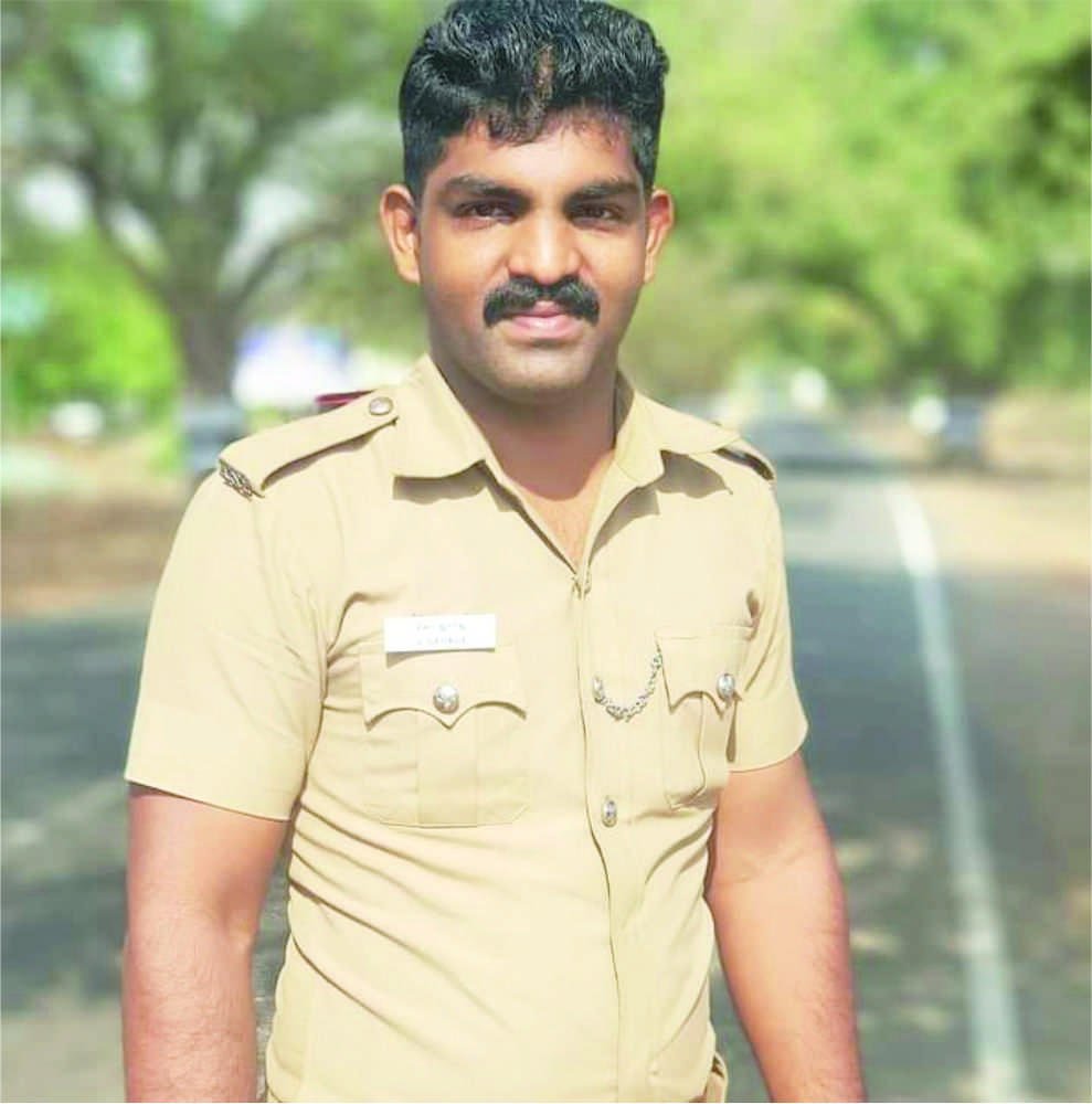 ஆவடி காவலர் குடியிருப்பில் காவலர் தூக்கிட்டு தற்கொலை