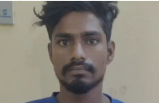 பூட்டி இருந்த வீடுகளில்  கொள்ளையடித்த இரு வாலிபர்கள் கைது