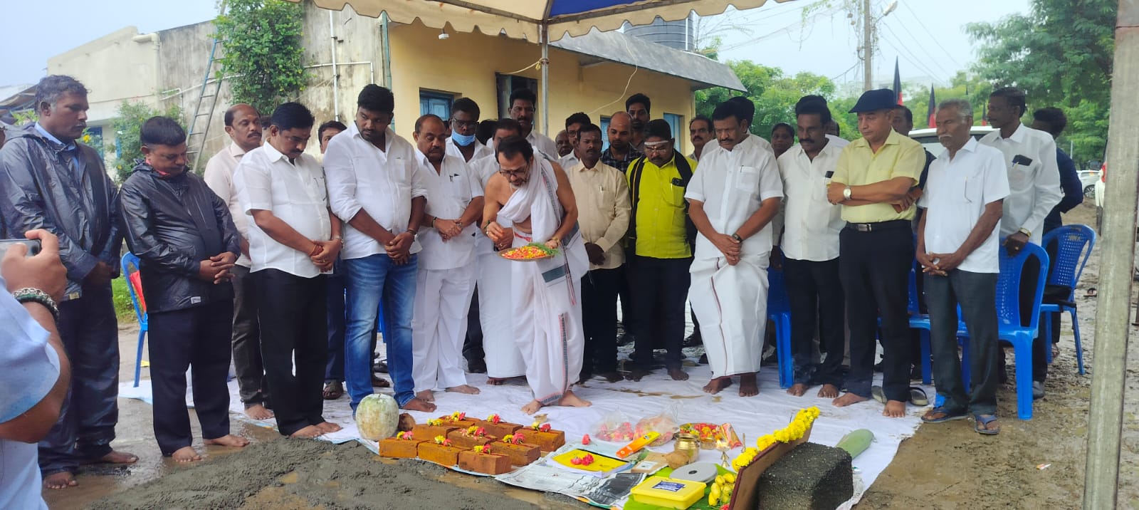 ஆவடியில் புதிய சார் பதிவாளர் அலுவலகம் : முன்னாள் அமைச்சர் சா.மு.நாசர் அடிக்கல்