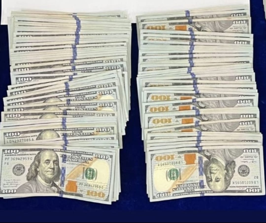 துபாயிலிருந்து சென்னைக்கு 5 கோடி மதிப்புள்ள தங்கம் பணம் கடத்தல் -கடத்தல் ஆசாமிகளை கைது செய்த டி ஆர் ஐ அதிகாரிகள்