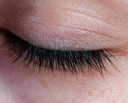 கண் இமை முடி வளர்ச்சிக்கு இதை செய்யுங்கள்!