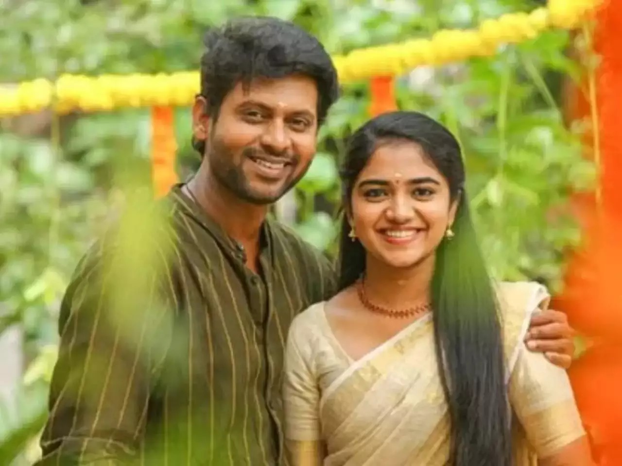 பாராட்டு மழையில் ரியோவின் "ஜோ". விமர்சனம் இதோ...!