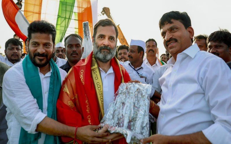 "தெலங்கானாவில் காங்கிரஸ் ஆட்சிக்கு வந்தால் மகளிருக்கு மாதம் ரூபாய் 4,000 பேக்கேஜ்"- ராகுல் காந்தி அறிவிப்பு!