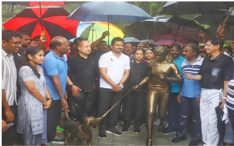 கொட்டும் மழையில் நடைப்பயிற்சி மேற்கொண்ட அமைச்சர் உதயநிதி ஸ்டாலின்!