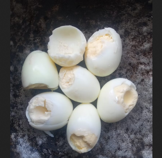 அழுகிய முட்டை
