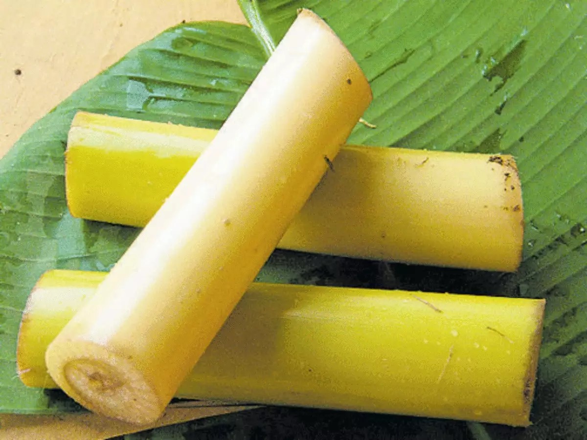 ஆரோக்கியமான வாழைத்தண்டு கூட்டு செய்து பார்க்கலாம் வாங்க!