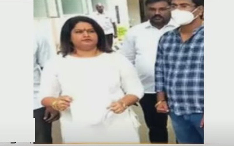 மான நஷ்ட ஈடாக ரூபாய் 1 கோடி வழங்க கேரள பெண்ணுக்கு உத்தரவு!