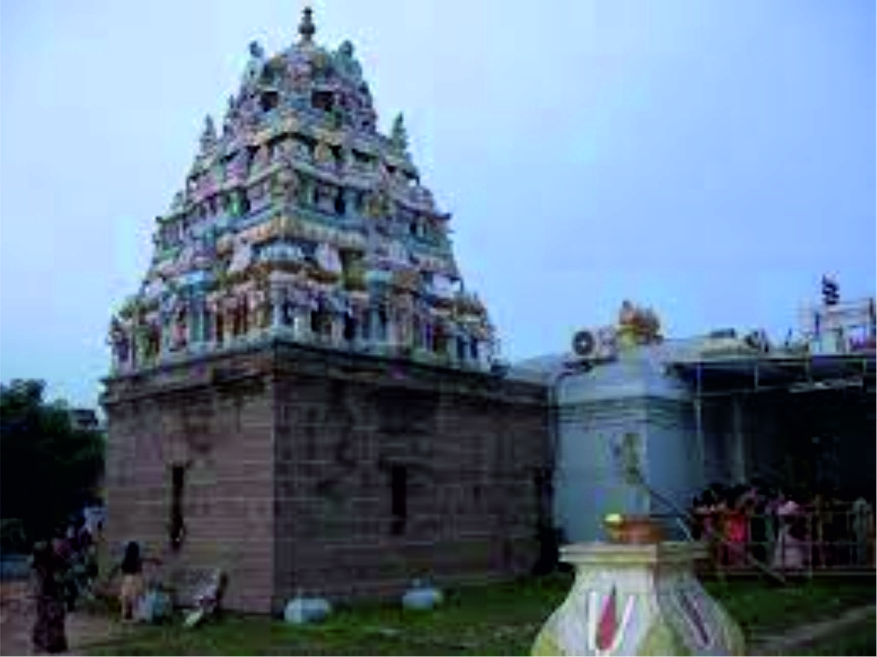 16 ஆண்டுகள் கழித்து வைகுந்த வாசல் திறப்பு - ஏராளமான பக்தர்கள் சுவாமி தரிசனம்