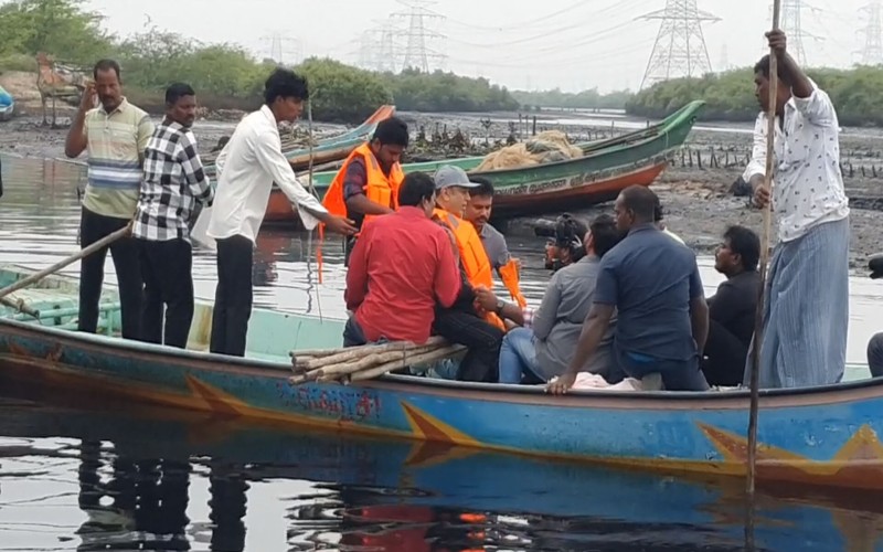 "சம்மந்தப்பட்ட எண்ணெய் நிறுவனம் மீது கடும் நடவடிக்கை எடுக்க வேண்டும்"- கமல்ஹாசன் வலியுறுத்தல்!

