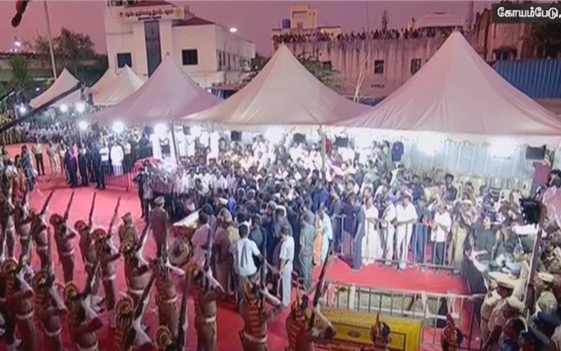 விஜயகாந்த் இறுதிச் சடங்கில் முதலமைச்சர் மு.க.ஸ்டாலின் பங்கேற்பு!