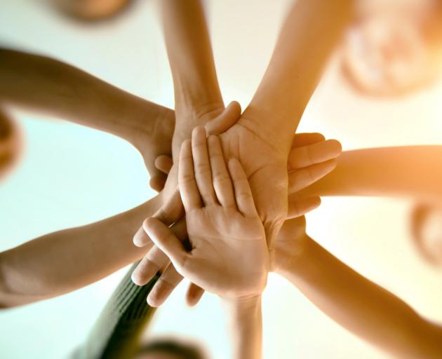 அன்பும், கருணையும் சூழ்ந்து உங்களுக்குள் மாற்றத்தை ஏற்படுத்தும்.