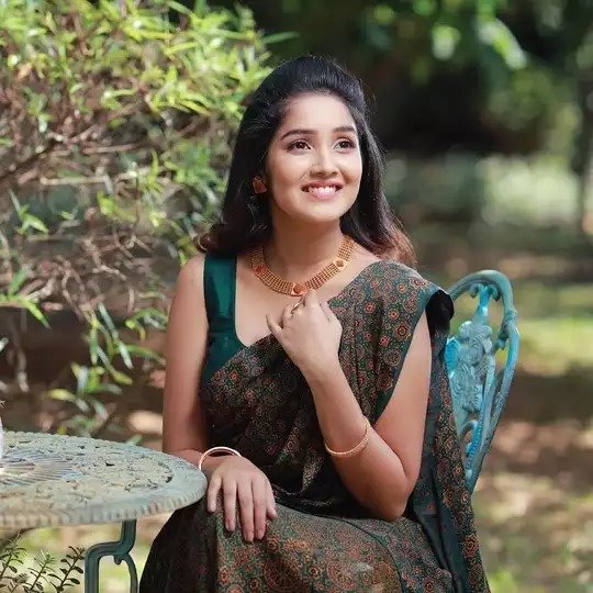 மீண்டும் தனுஷ் இயக்கத்தில் நடிக்கிறாரா அனிகா சுரேந்திரன்?