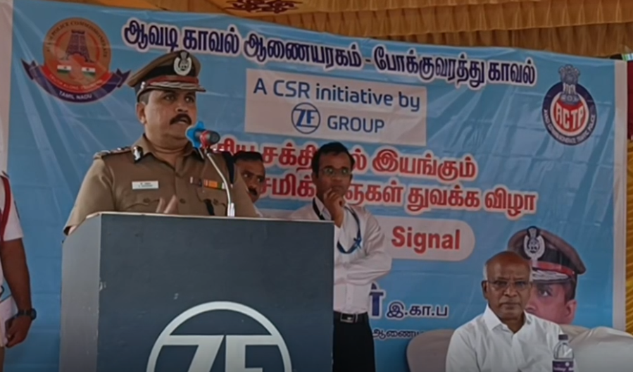 சூரிய சக்தியால் இயங்கும் போக்குவரத்து தானியங்கி சமிக்ஞைகள்