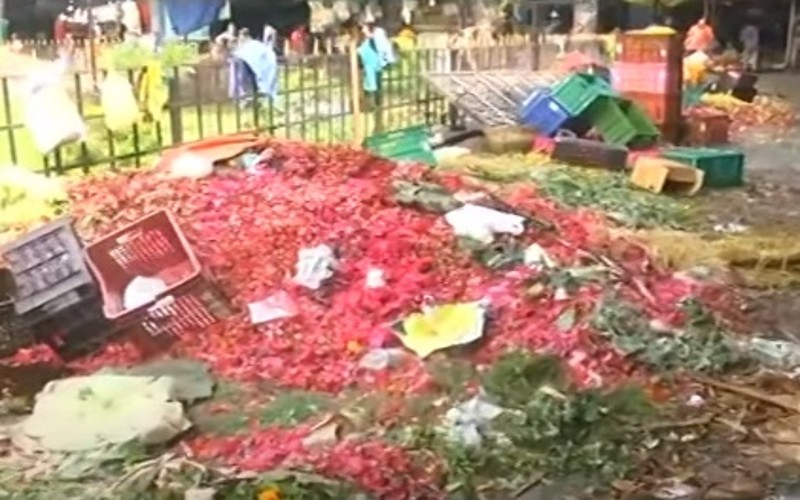 சென்னையில் ஏ.டி.எம்.கள் இயக்காததால் மக்கள் தவிப்பு....கோயம்பேடு மார்க்கெட்டில் அழுகிய பூக்கள்!