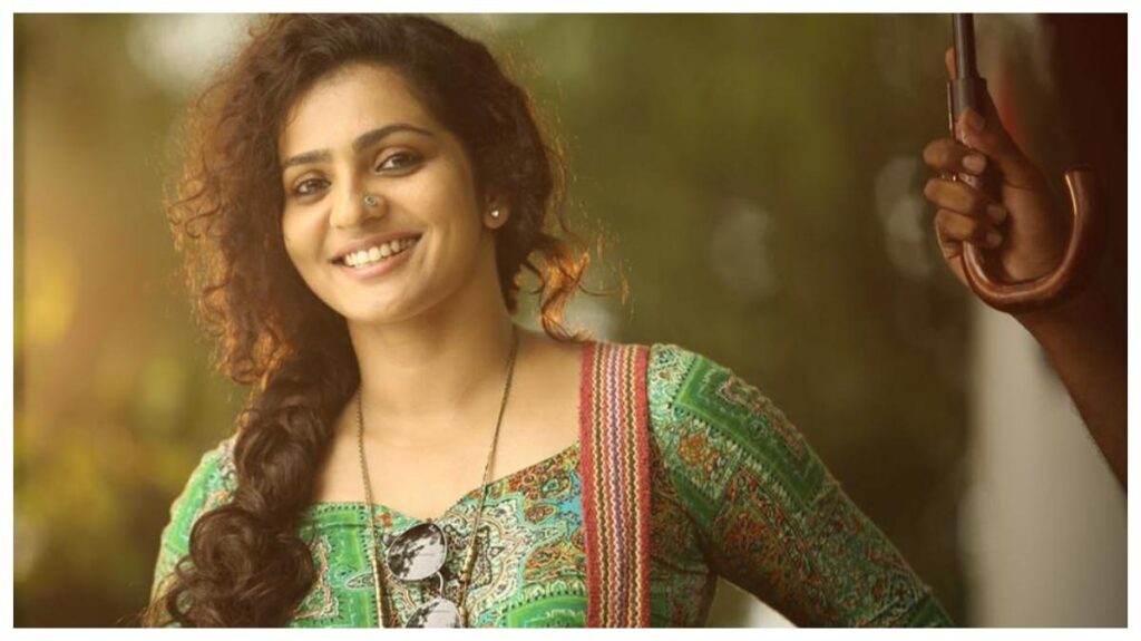 பார்வதி மேனன் பிறந்தநாள் இன்று..... 'தங்கலான்' பட ஸ்பெஷல் போஸ்டர் வெளியீடு!