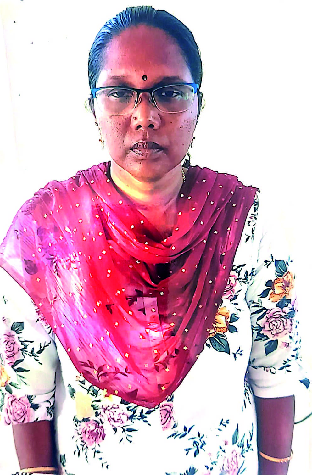 2 1/2 கோடி ரூபாய் மோசடி செய்த பெண் கைது  - மேலும் 2 பேரை போலீசார் தேடி வருகின்றனர்!