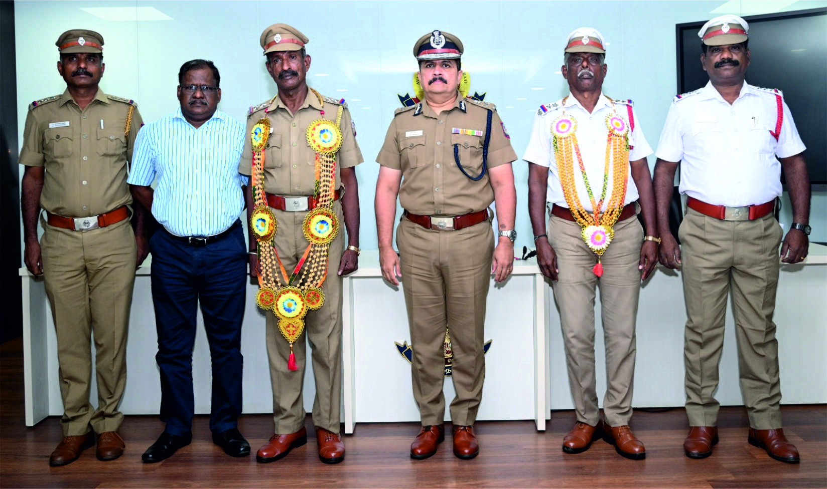 ஆவடி காவல் ஆணையரகத்திற்கு உட்பட்ட காவல் நிலையங்களில் பணிபுரிந்து பணி ஓய்வு பெற்றவர்களுக்கு பணிநிறைவு விழா