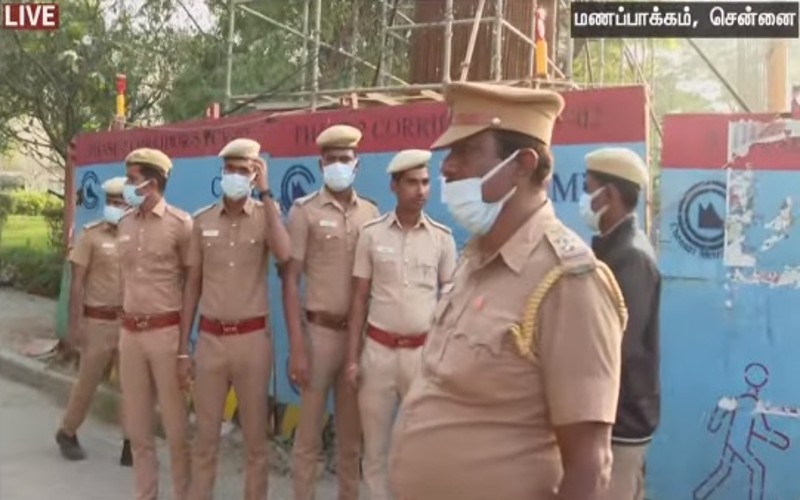 விஜயகாந்திற்கு கொரோனா- மருத்துவமனையில் காவல்துறையினர் குவிப்பு!