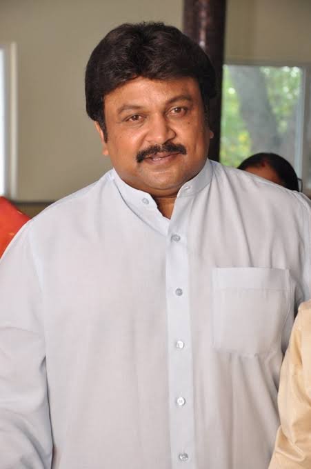 இளைய திலகம் பிரபுவின் பர்த்டே ஸ்பெஷல்!
