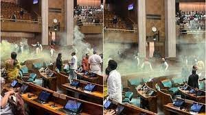 மக்களவையில் வண்ணப்புகைத் தாக்குதல் கவலை அளிப்பதாக ராமதாஸ் ட்விட்