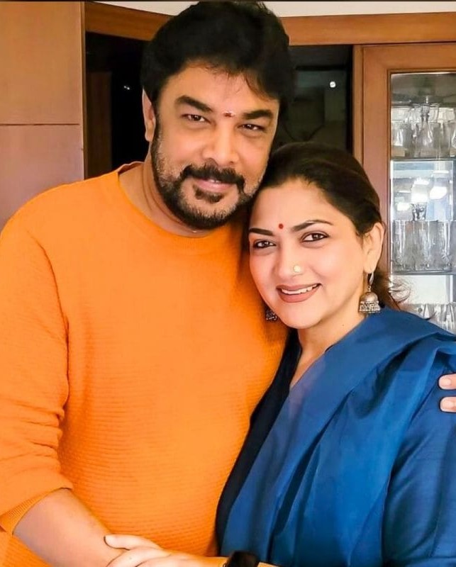 பிரபல ஹீரோவை செருப்பால் அடிக்கவா என கேட்ட நடிகை குஷ்பு...... காரணம் என்ன?