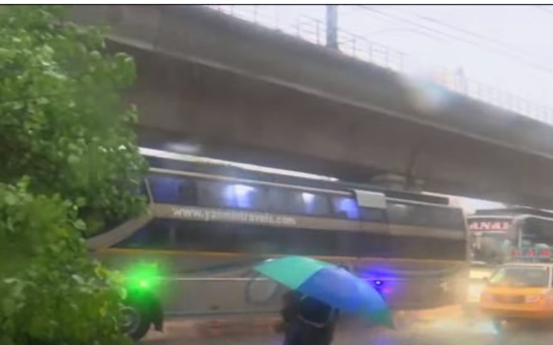 சென்னையில் சூறைக்காற்றுடன் கனமழை!
