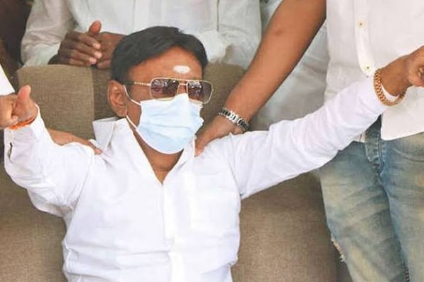 கேப்டன் விஜயகாந்த்