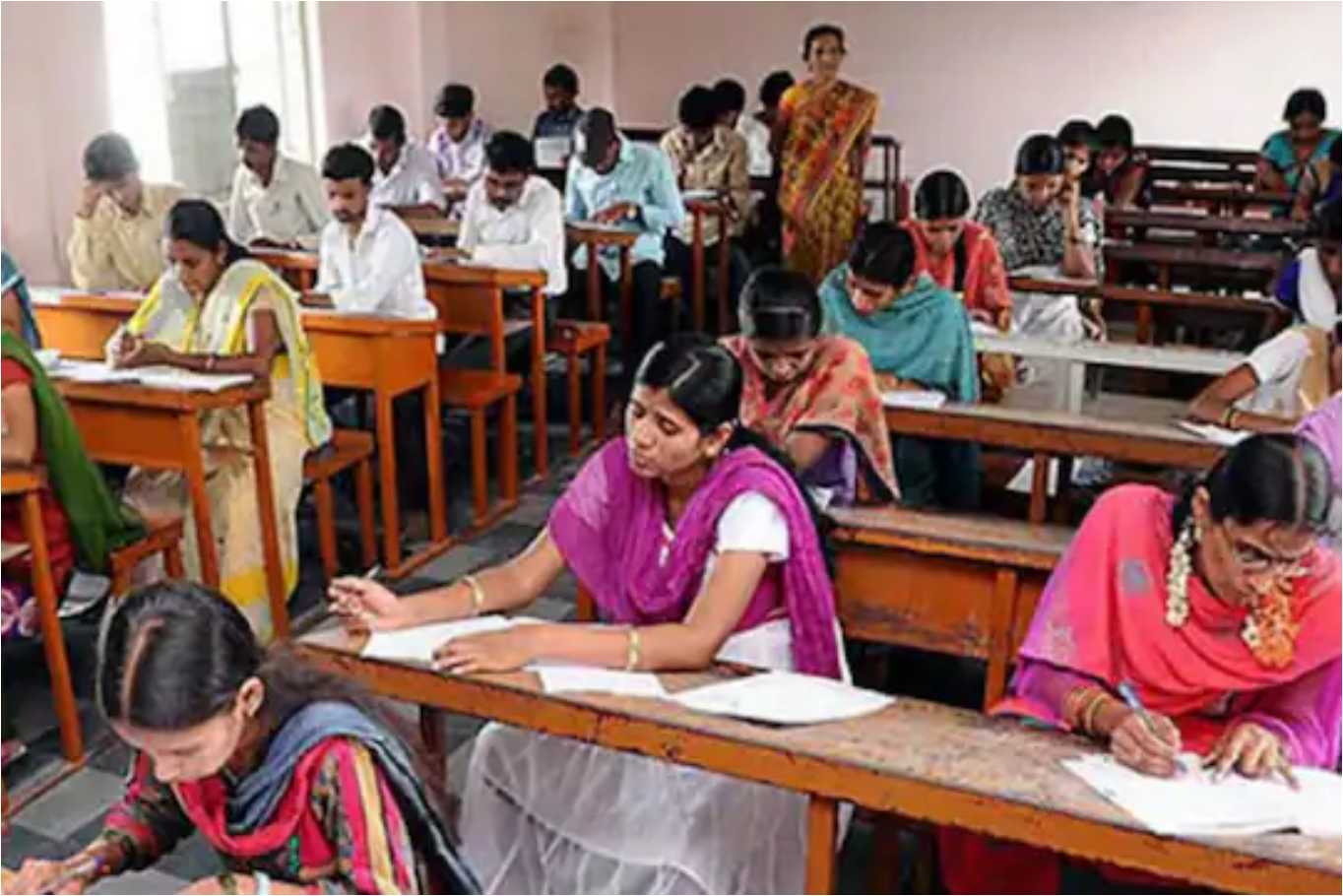 பொறியியல் பணியிடங்களுக்கான எழுத்துத் தேர்வை ஒத்தி வைக்க வேண்டும் – டிடிவி தினகரன் வலியுறுத்தல்!