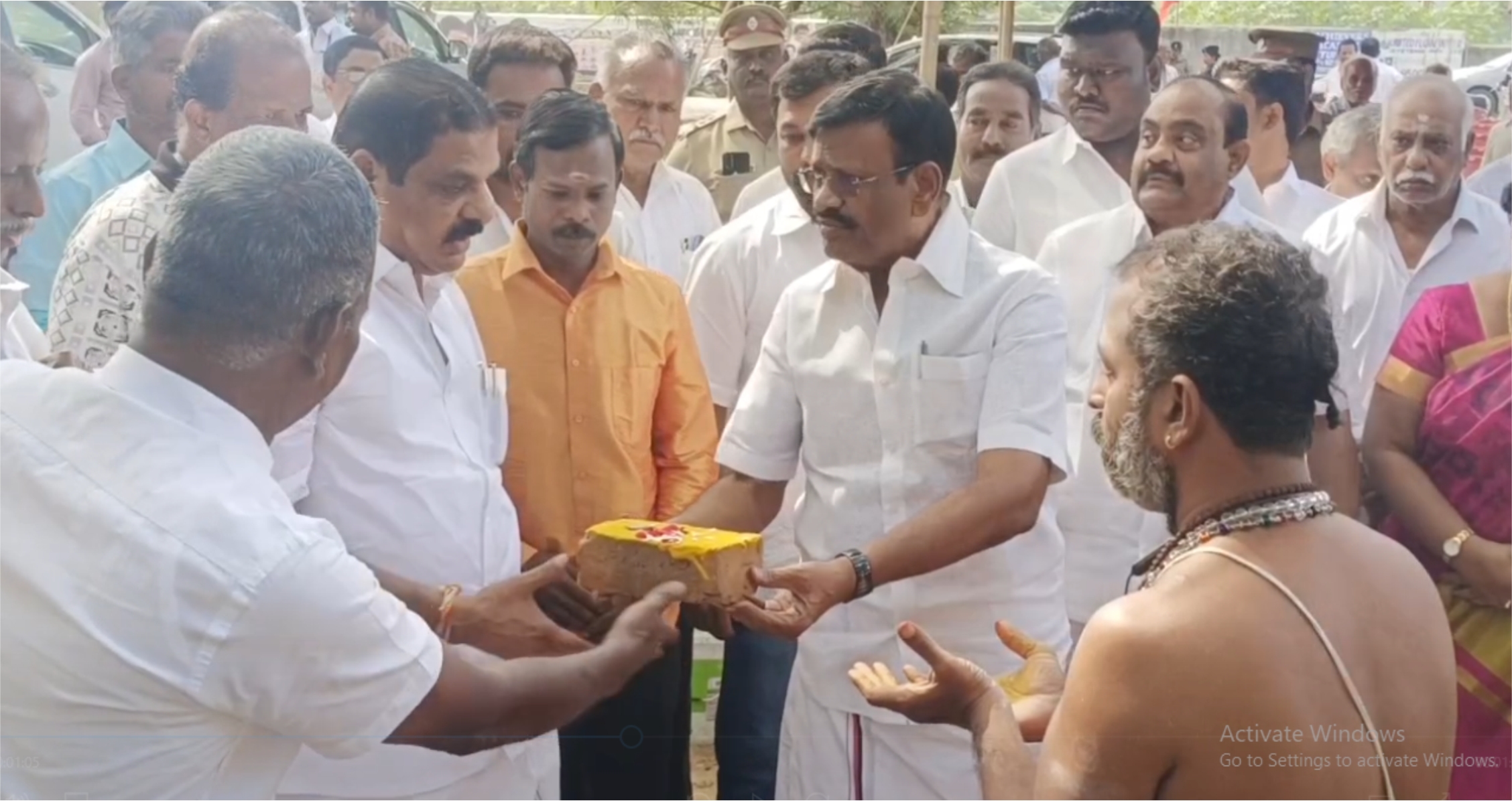 ஆவடி பகுதியில் இரண்டு பூங்காவிற்கு அடிக்கல் நாட்டினார் சட்டமன்ற உறுப்பினர்!