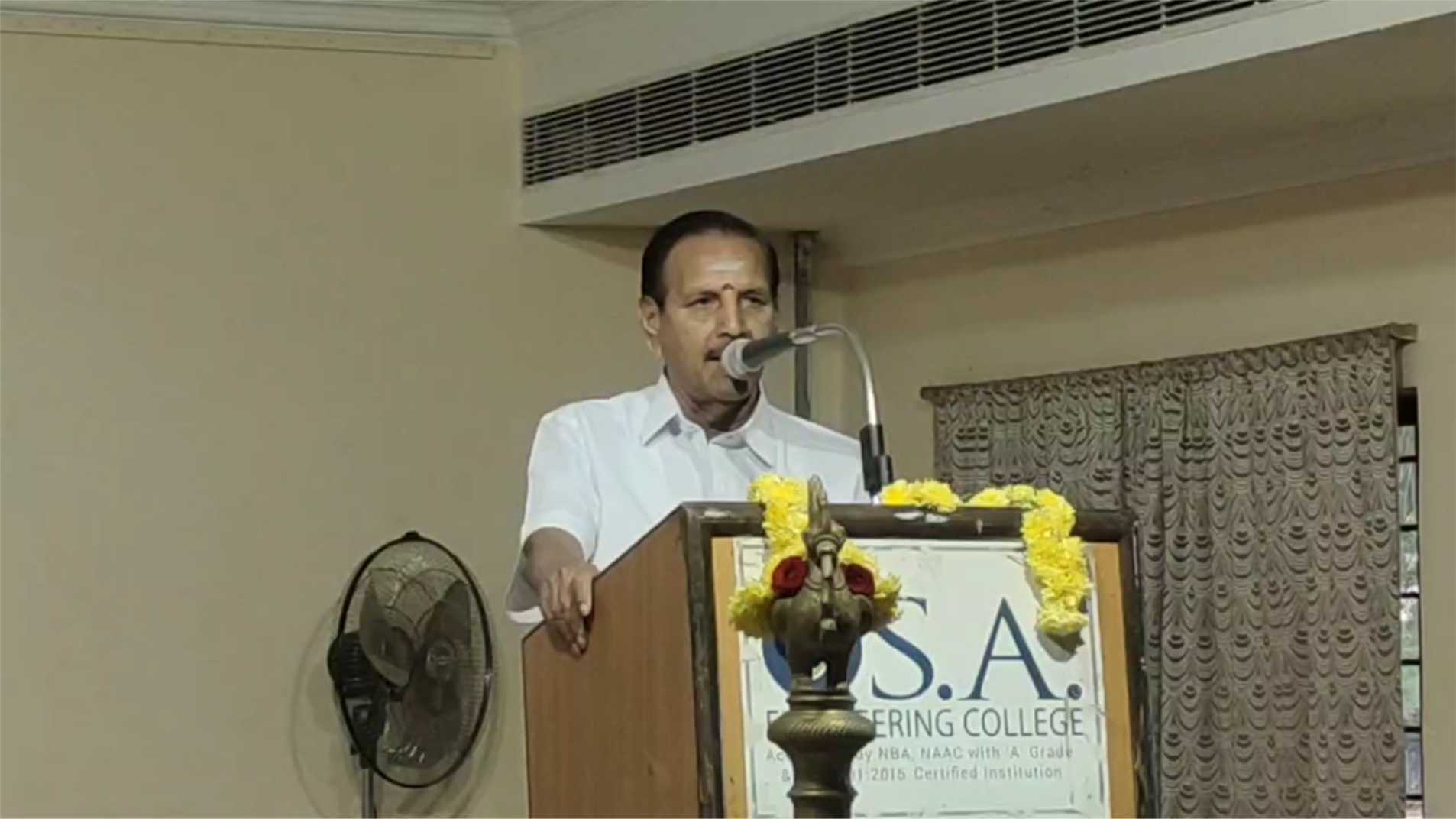 ஆவடி அருகே தனியார் கல்லூரியில் 20வது முன்னாள் மாணவர்கள் சந்திப்பு மற்றும் 75வது குடியரசு தின விழா கொண்டாடப்பட்டது.