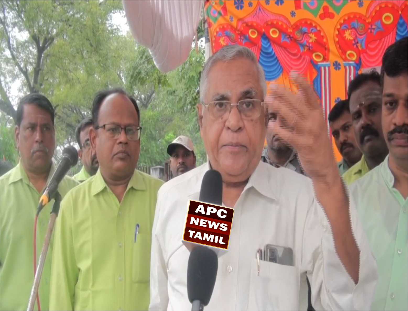 தொடர் உண்ணாவிரத போராட்டத்தில் ஈடுபட்டு வரும் மத்திய அரசு ஊழியர்கள்!