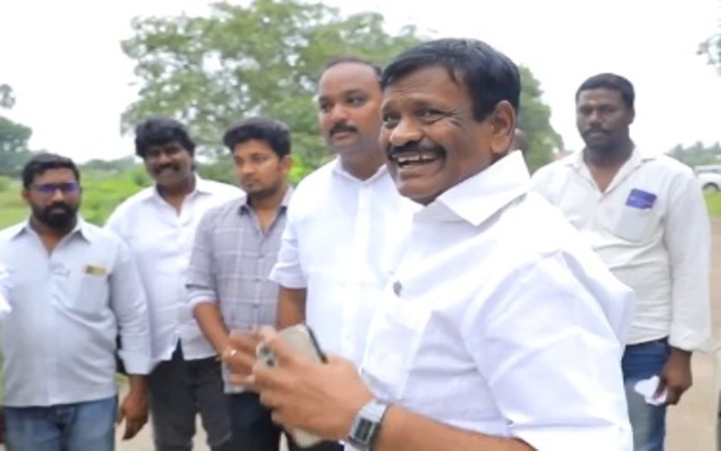 முன்னாள் அமைச்சர் ஆவடி நாசரின் காணொளியைப் பகிர்ந்த அமைச்சர் உதயநிதி!