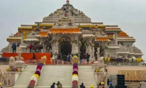 குடும்பத்துடன் ராமர் கோவில் திறப்பு விழாவிற்கு செல்லும் நடிகர் சிரஞ்சீவி!