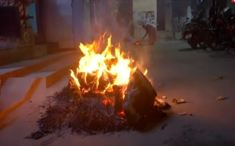 போகிப் பண்டிகை: புகை, பனிமூட்டம்- சென்னையில் விமான சேவை பாதிப்பு!