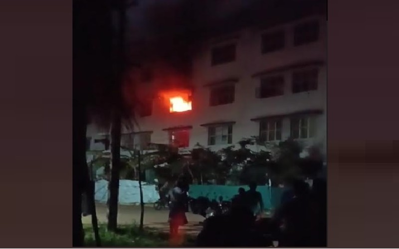 வாஷிங் மெஷின் வெடித்து தீ விபத்து!