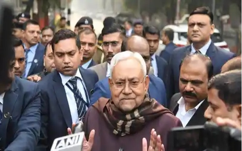 "பா.ஜ.க.வுடன் இணைந்து ஆட்சியமைக்கும் நிதிஷ்குமார்?"