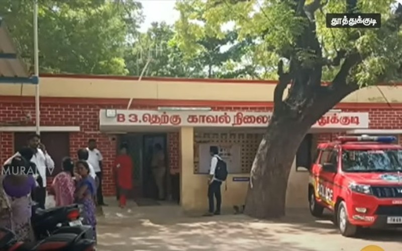 அ.தி.மு.க. முன்னாள் அமைச்சர் மகன் மீது புகார்!