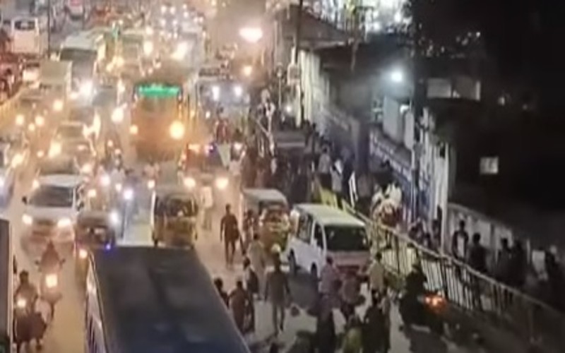 பொங்கல் பண்டிகையையொட்டி, சொந்த ஊர்களுக்கு படையெடுத்த மக்கள்!