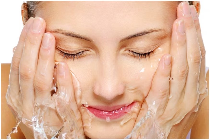 ஹீரோயின்கள் எல்லாரும் பளபளப்பாக ஜொலிக்க இதுதான் காரணமா?