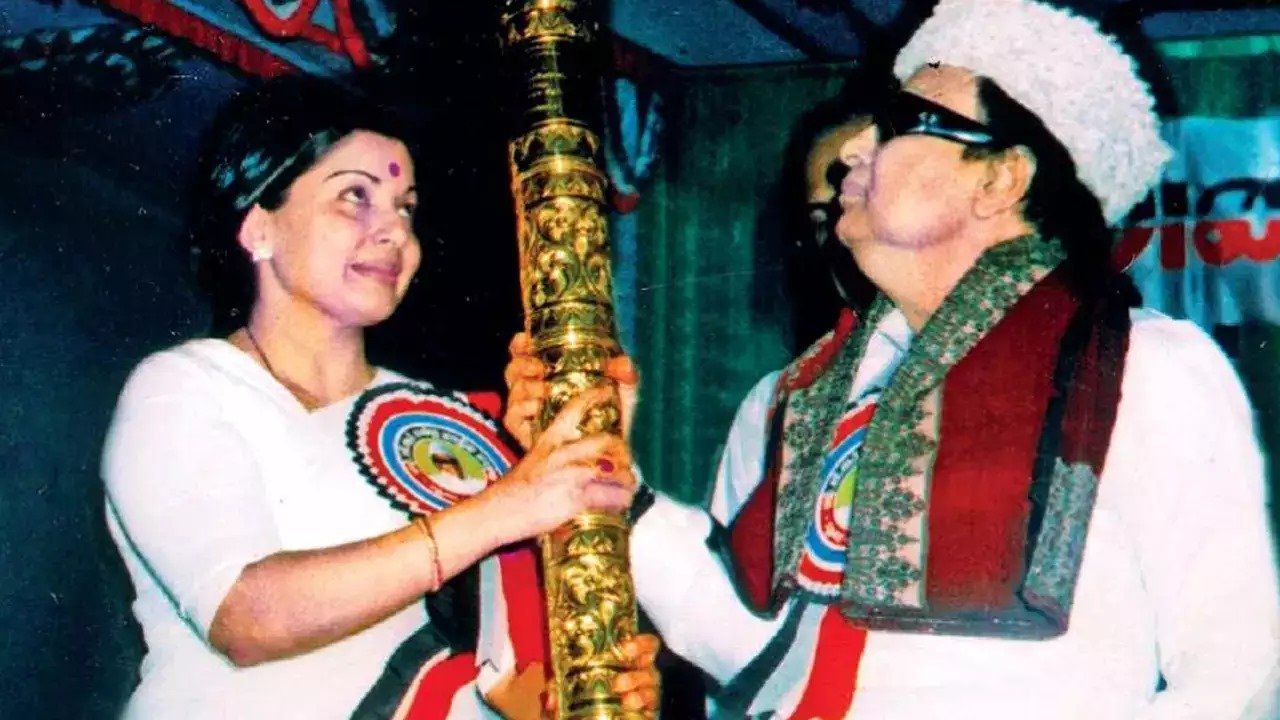 இரும்புப் பெண்மணி செல்வி ஜெ. ஜெயலலிதாவின் மறையாத வரலாறு!