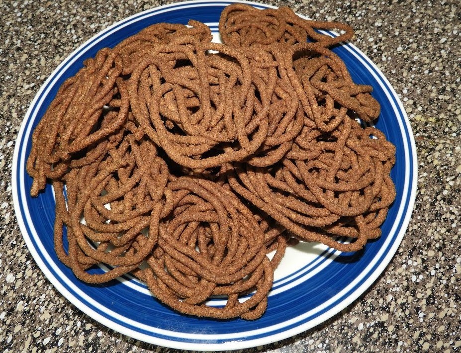 ஆரோக்கியம் நிறைந்த கேழ்வரகு முறுக்கு செய்து பார்க்கலாம் வாங்க!