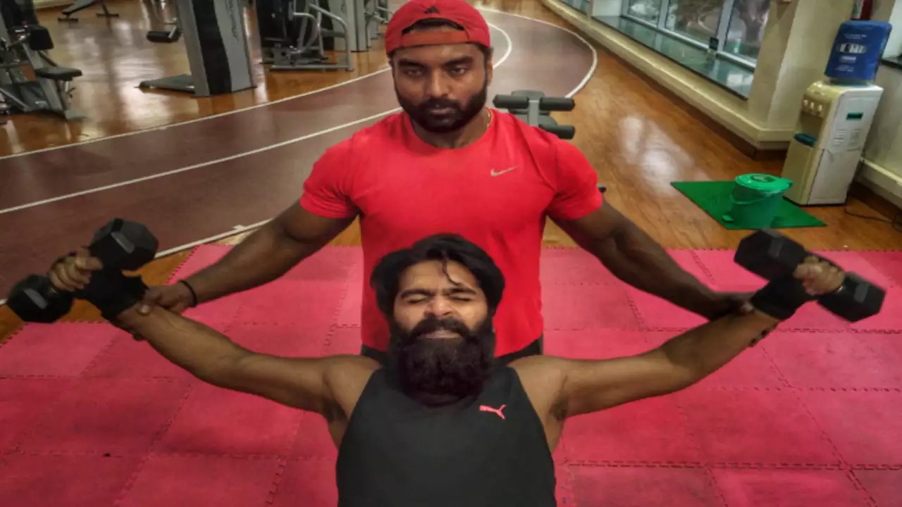 ரியல் பீனிக்ஸ் பறவை சிம்புவின் பிறந்தநாள் சிறப்பு பதிவு!