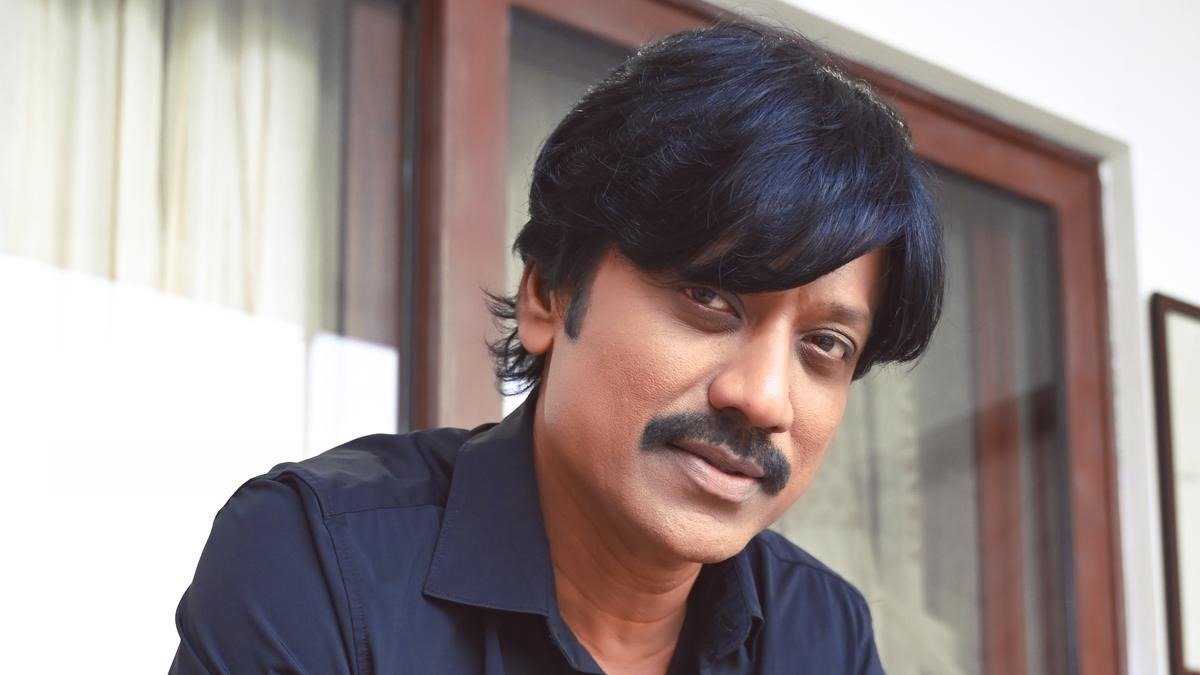 வாழ்க்கையில் கஷ்டம் வரும்போது அதை மட்டும் பண்ணாலே போதும்.... எஸ்.ஜே. சூர்யா கொடுத்த அட்வைஸ்!