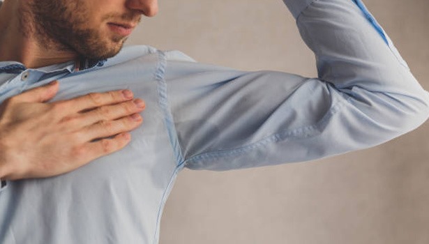 உடனே இதை செஞ்சு வியர்வை நாற்றத்திற்கு குட் பை சொல்லுங்க!